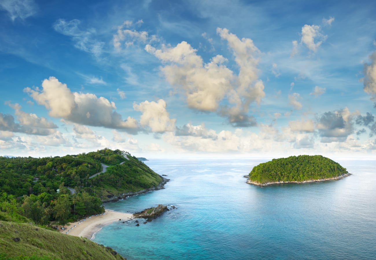 This panoramic view of an ocean paradise makes you yearn for the beach.