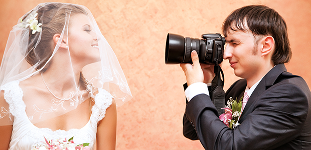 15 Unique Essential Wedding Photography Pose Ideas For Couples