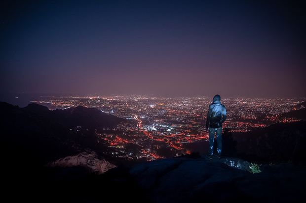 how to photograph landscapes at night